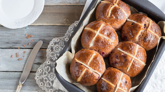 chocolate hot cross buns