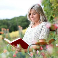 reading woman